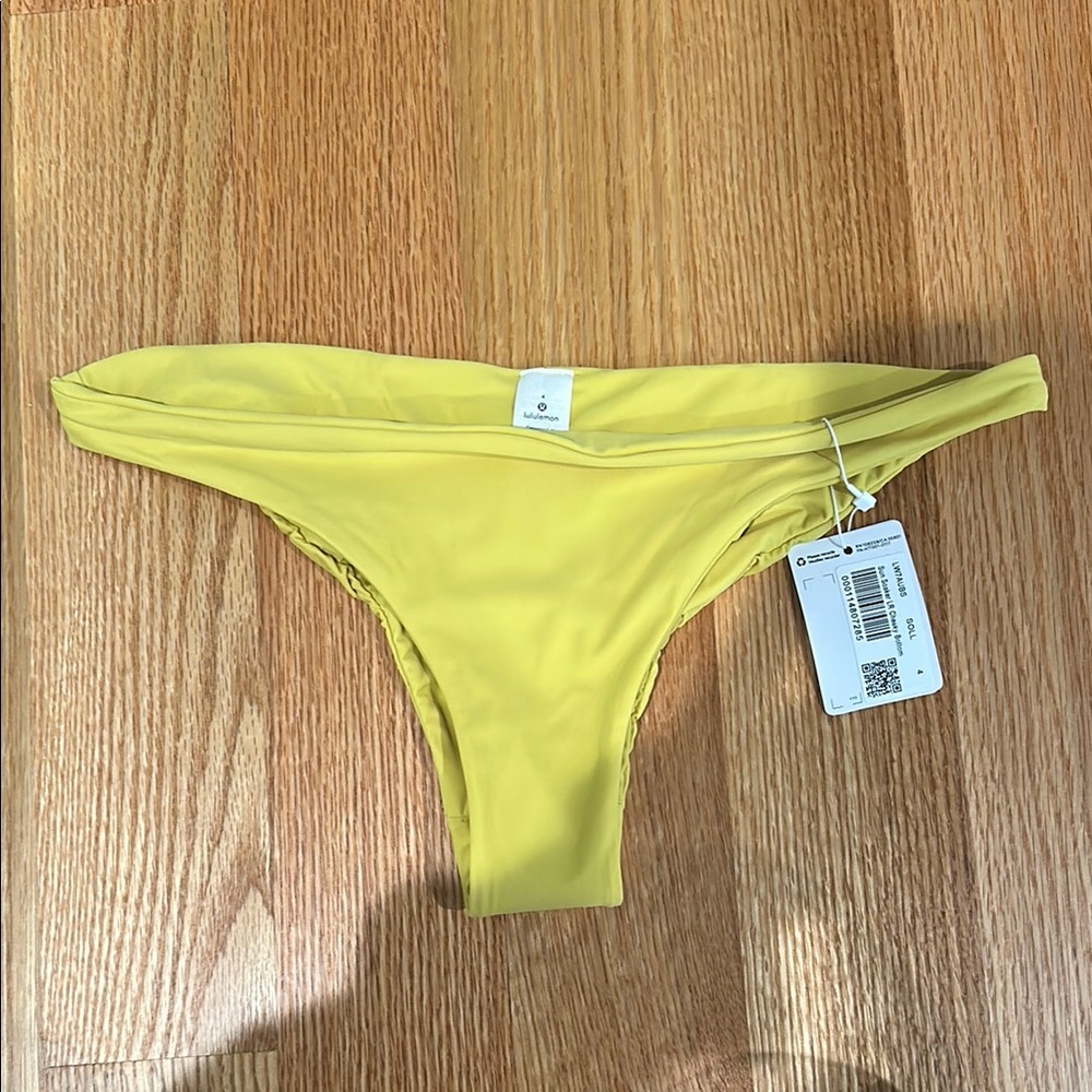 NWT- Lululemon Sun Soaker Low-Rose Cheeky Bikini Bottom - Size 4